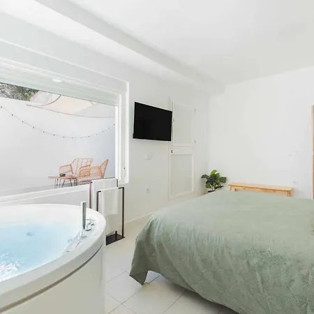 Jacuzzi Amanecer De Plata Decoracion Romantica Lejlighed